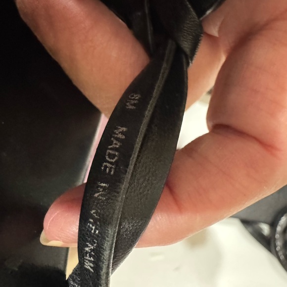 Tory Burch Miller Jeweled Crystal Leather Thong Sandals Black - Picture 7 of 10